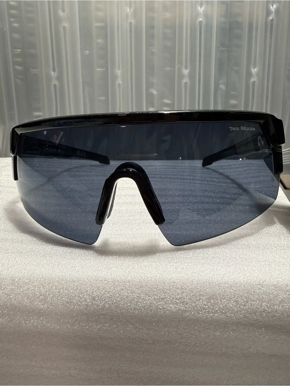 NWT-True Religion Shield Sunglasses Rimless Wrap Black-Unisex